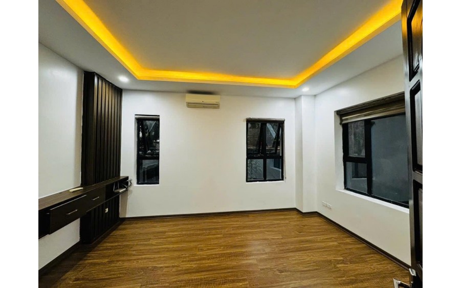 Cho thuê MBKD SPA, VP CÔNG TY Ngõ oto Dịch Vọng Hậu, 35m2, 5 tầng, 8 ngủ, 5 WC,  30 triệu (ctl)